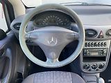 Mercedes-Benz Třídy A (2003) 1.4i 140, Classic, AC - náhled 11