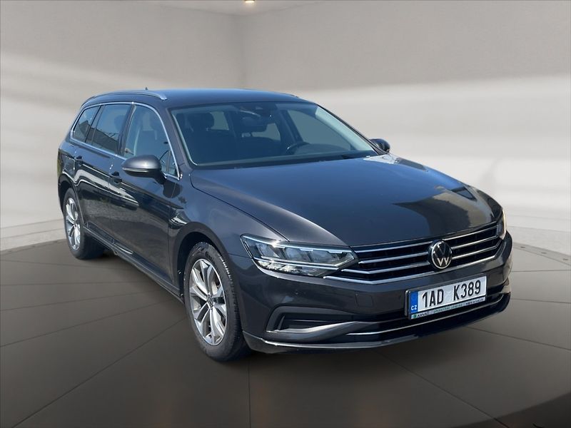 Volkswagen Passat 1,5 TSI Evo Business - fotka 1 z 11