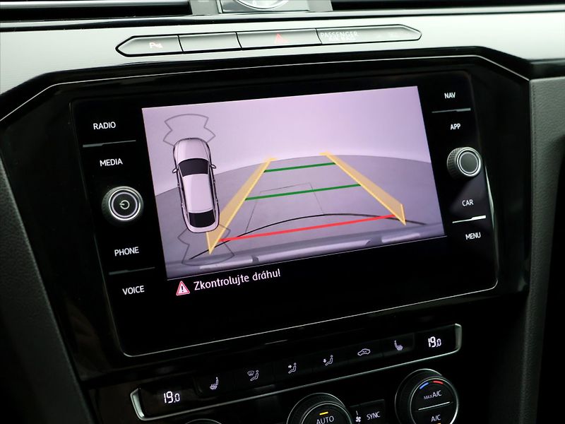 Volkswagen Arteon 2,0 TDI 140kW DSG Elegance CZ - fotka 17 z 27