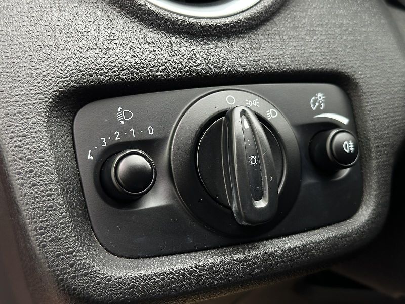 Ford Fiesta 1.0 EB 74kW KLIMA Tempomat PDC - fotka 15 z 35