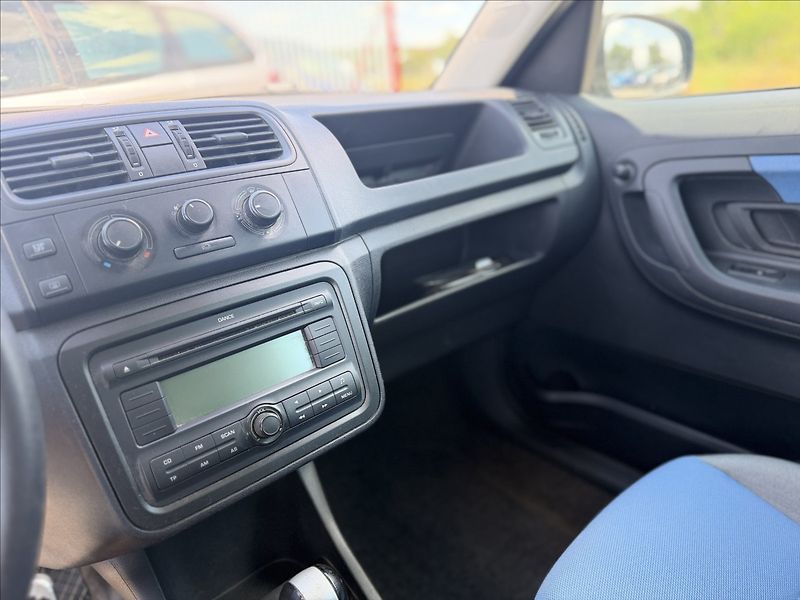 Škoda Roomster 1,6 i AUTOMAT - fotka 12 z 18