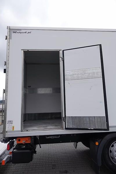 MAN TGS 6x2 mrazák CARRIER 20 pal. - fotka 12 z 16