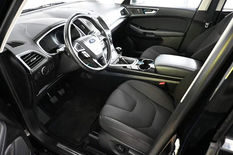 Ford S-MAX (2019) 2.0 TITANIUM LED Kamera ECOBLU - fotka 11 z 35