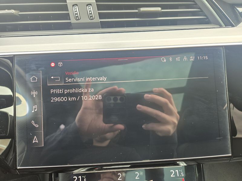 Audi e-tron 55 QUATTRO 300kw SOH 100 % - fotka 26 z 52