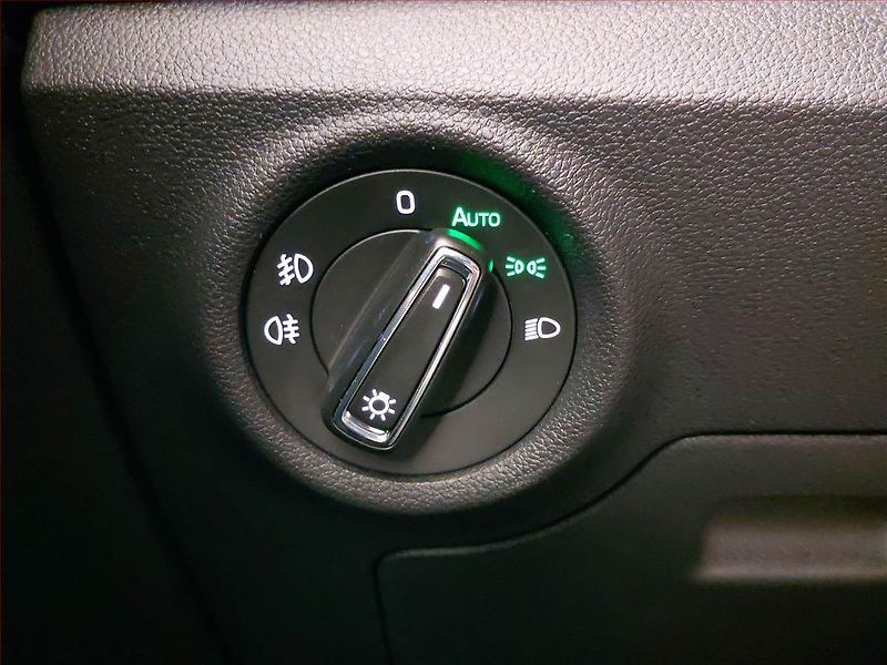Škoda Kamiq (2021) Scoutline 1.5 TSI - fotka 19 z 20