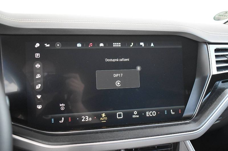Volkswagen Touareg (2023) 3.0TDI 210kW, LED Matrix, tažn - fotka 23 z 28