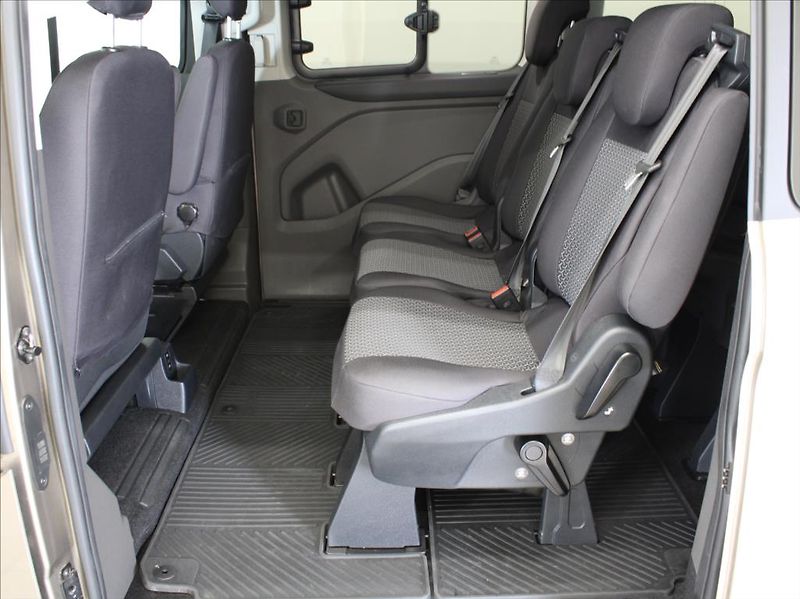 Ford Tourneo Custom 2,0 EB 136kW AT L1 27 520km! Č - fotka 7 z 17