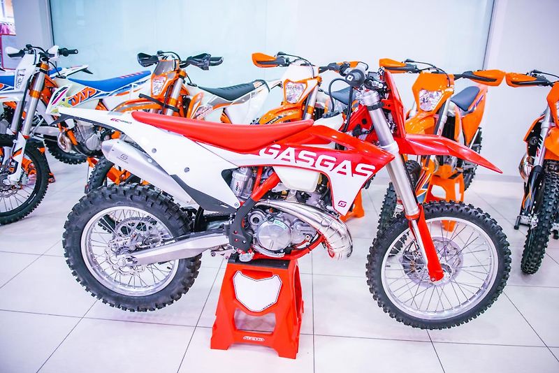 GASGAS EC 250 Racing (2022) EC 250 TPI 2T - fotka 30 z 49