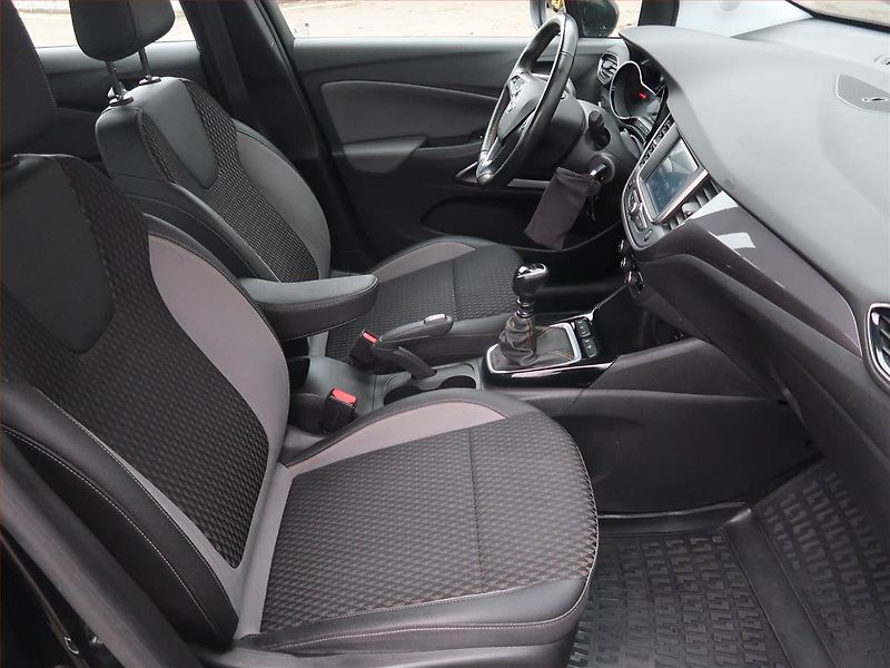 Opel Crossland X (2021) 1.2 Turbo, ČR,1.maj, Kůže - fotka 9 z 22