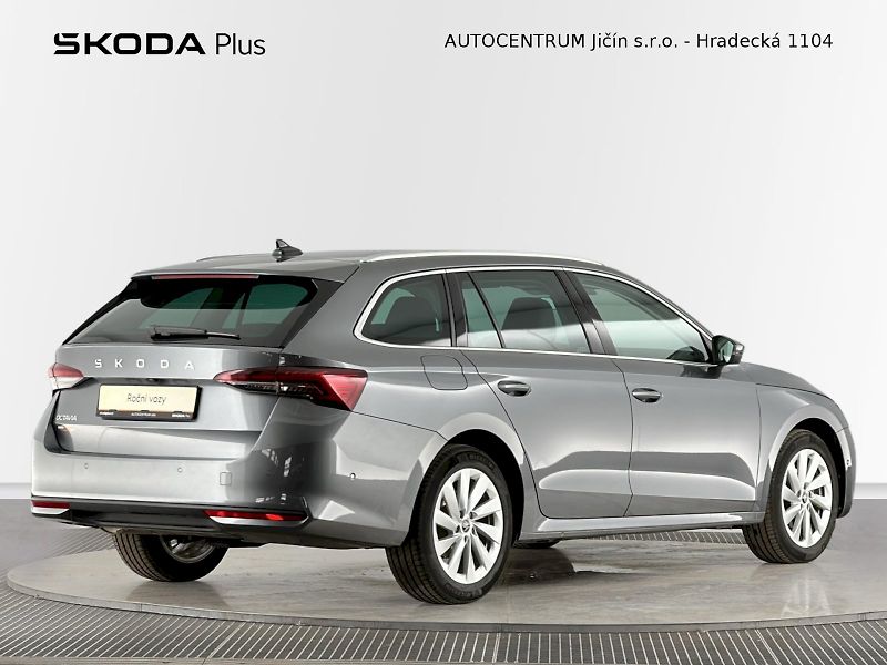 Škoda Octavia (2025) Combi DSG 1.5TSI 110kW Top Sel - fotka 2 z 34