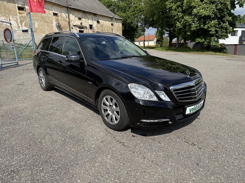 Mercedes-Benz Třídy E 250 CDI 150kW TAŽNÉ - fotka 3 z 21