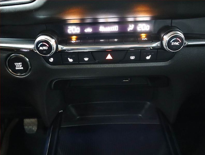 Mazda CX-30 (2020) Skyactiv-X 2.0 - fotka 17 z 22