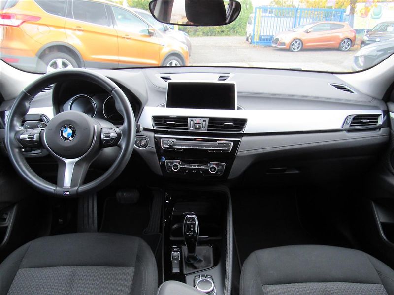 BMW X2 1,5 T sDrive 18I 103kW - fotka 11 z 33