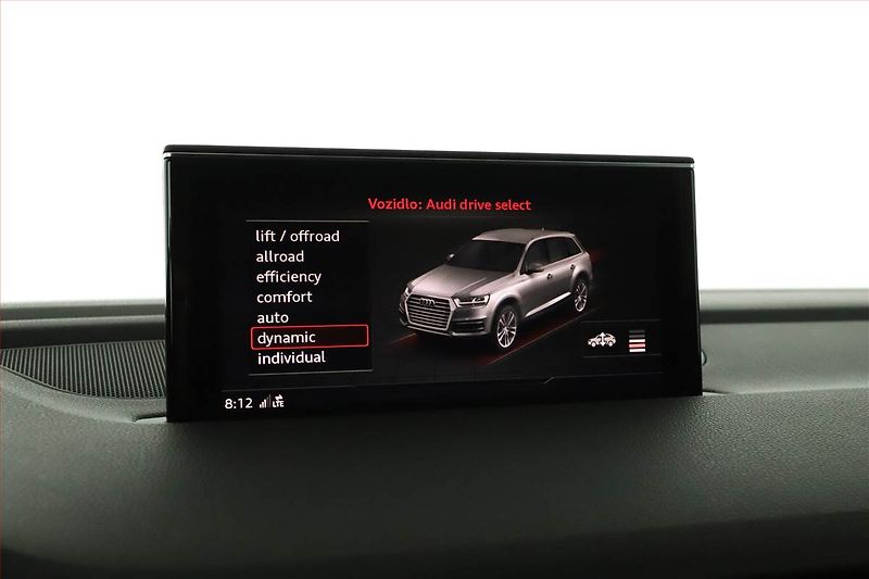 Audi Q7 (2018) S-Line 50 TDI - fotka 17 z 23