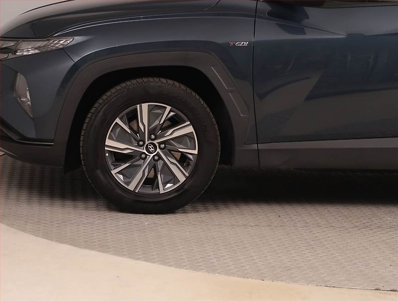 Hyundai Tucson (2021) 1.6 T-GDI - fotka 15 z 16