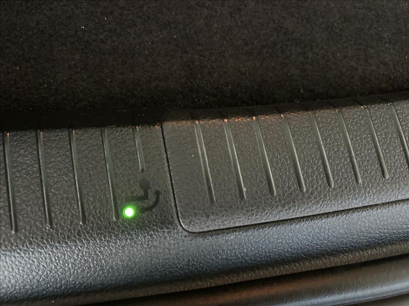 Volkswagen Golf 1,6   TDI 85kW,JOIN,TAŽNÉ,SERV - fotka 28 z 30