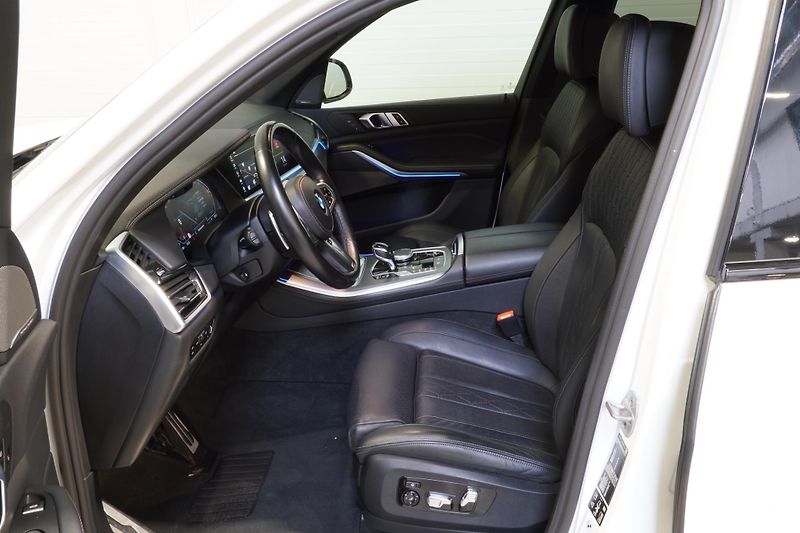 BMW X5 Xdrive40d,ČR,1.MAJ,DPH,7míst - fotka 22 z 47