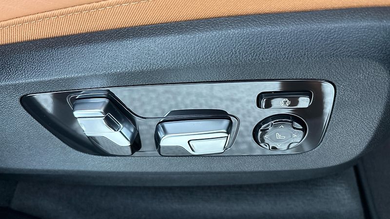 BMW X5 40d AUT xDrive M-paket - fotka 22 z 29