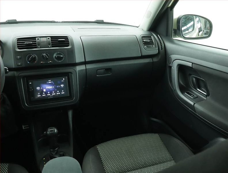 Škoda Roomster (2011) 1.2 TSI, Automat, Tempomat - fotka 8 z 15
