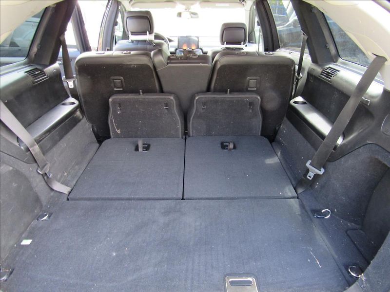 Mercedes-Benz Třídy R 3,0 320 CDI L 4-Matic - fotka 15 z 35