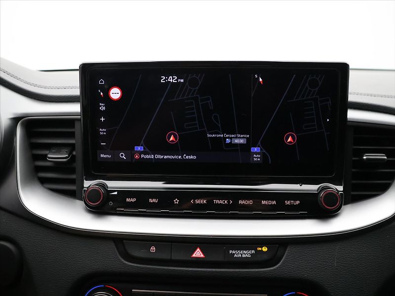 Kia Ceed 1,5 T-GDI 117kW DCT TOP DPH CZ - fotka 21 z 33
