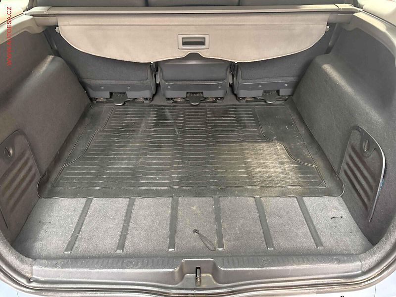 Renault Mégane (2007) 2.0 HDI, 2.maj,ČR - fotka 7 z 14