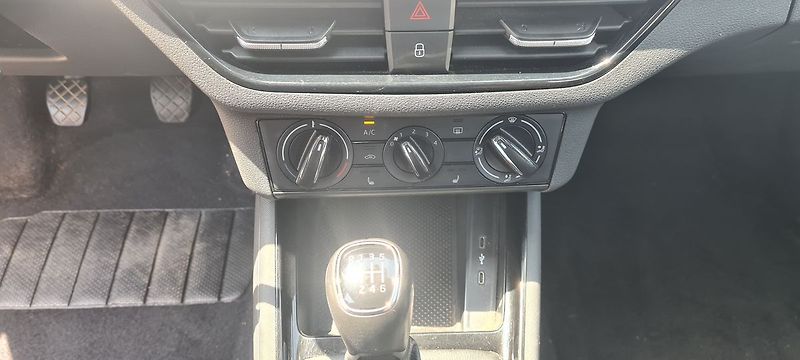 Škoda Kamiq 1.0.TSI 8.1.kW Nové v ČR - fotka 12 z 20