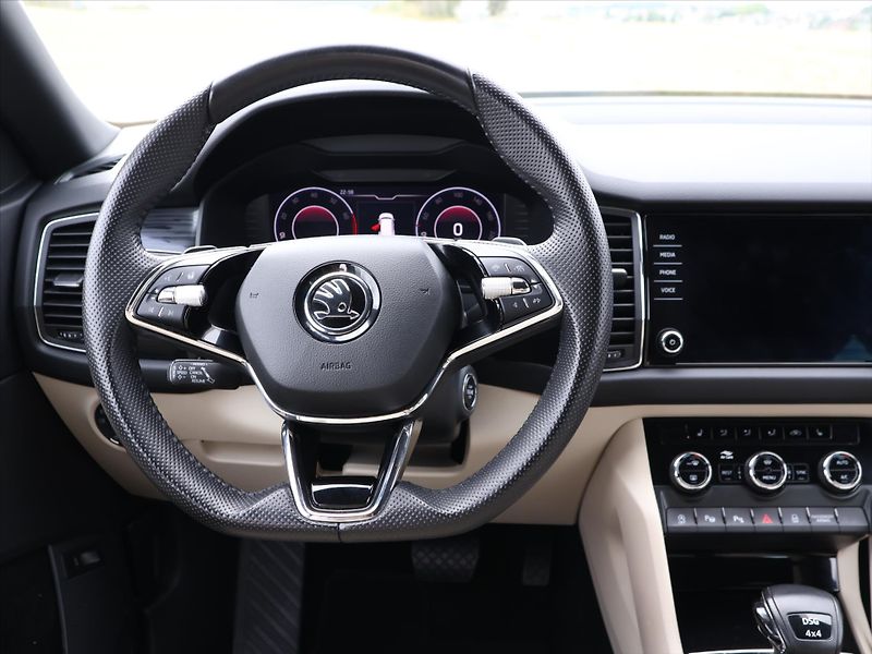 Škoda Kodiaq 2,0 TSI 4x4 DSG Style Plus DPH - fotka 15 z 29