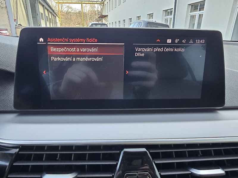 BMW Řada 5 110kW LED+NAVI+KŮŽE - DPH - fotka 17 z 58