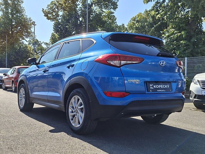 Hyundai Tucson 1,7 D 116k M6 - fotka 10 z 24