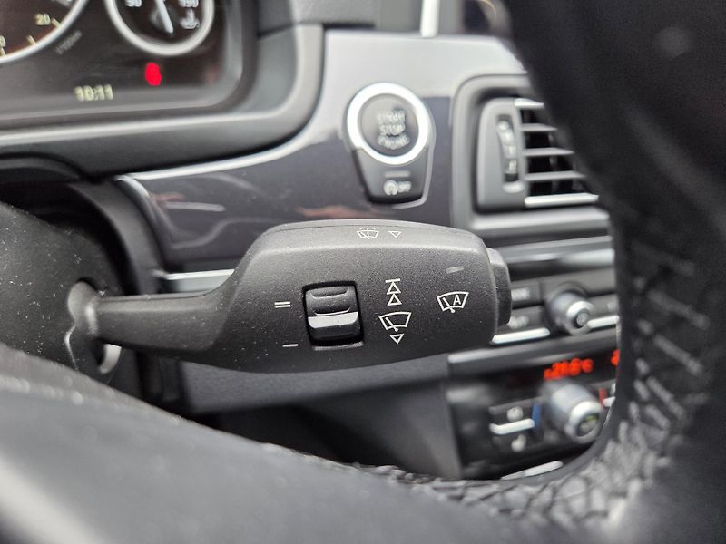 BMW Řada 5 525d xDrive ČR DPH  - fotka 20 z 44