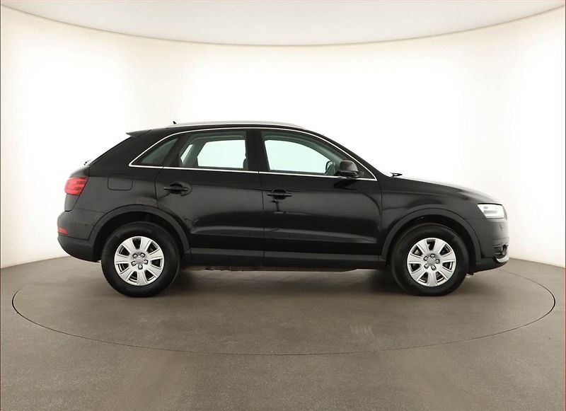 Audi Q3 (2014) Exclusive 2.0 TDI, 4X4 - fotka 6 z 14