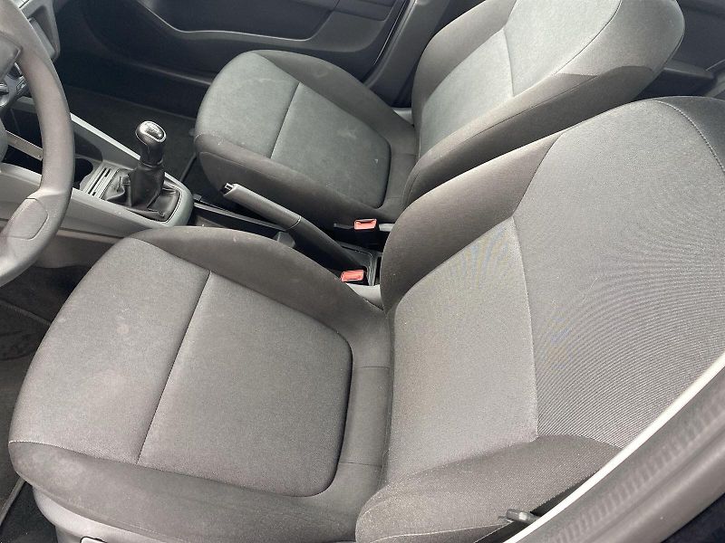 Škoda Fabia (2022) Combi 1.0 TSI Active - fotka 6 z 28