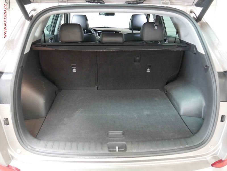Hyundai Tucson (2016) 2.0, ČR, STK8/28 - fotka 7 z 22