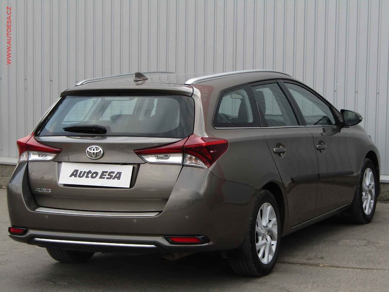 Toyota Auris (2019) 1.6VVT-i, ČR, Navi, autoAC - fotka 4 z 21