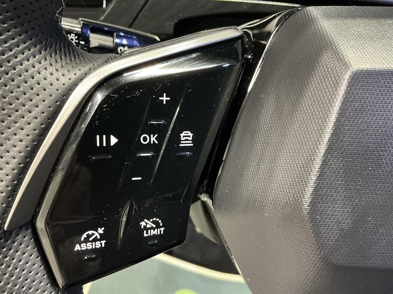 Peugeot 3008 EL GT 360 ACC Asistence Taž - fotka 11 z 18