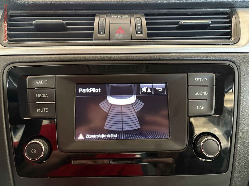 Škoda Rapid (2016) 1.2 TSI, AC, temp. - fotka 13 z 14