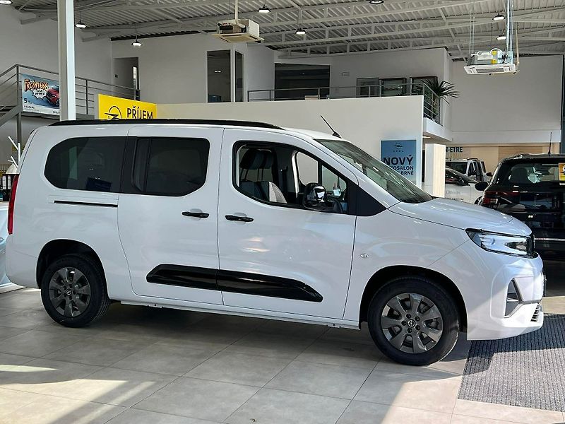 Opel Combo (2026) L2 Eleg.Pl. 1,5CDTi MT6-7 míst - fotka 6 z 27