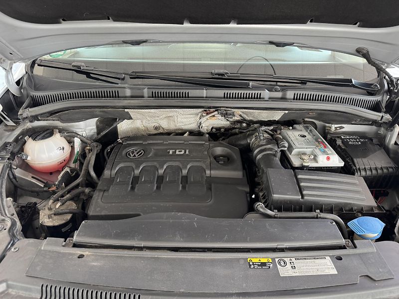 Volkswagen Sharan 2,0TDI 110kW*DSG*Tažné*DPH - fotka 40 z 40