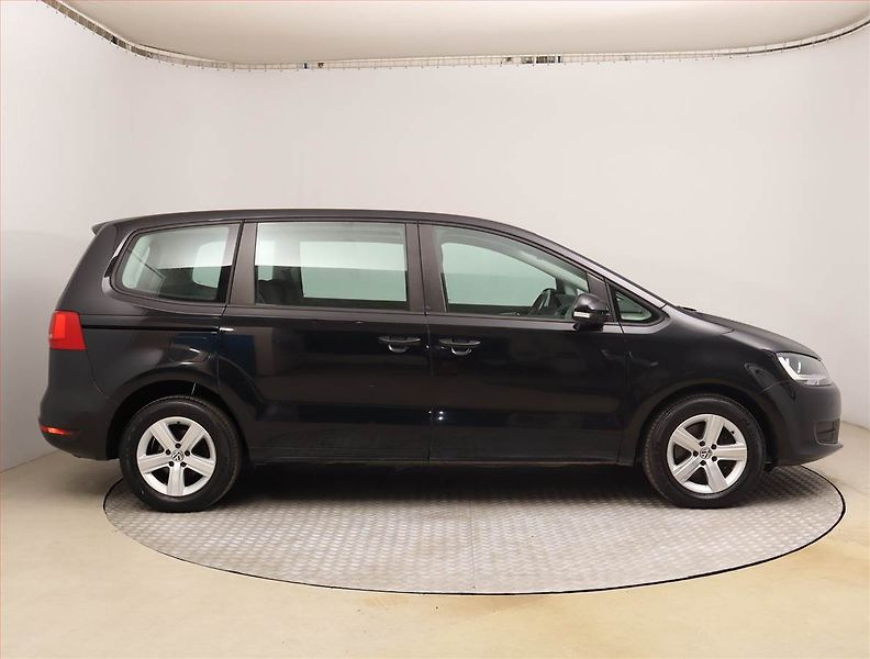 Volkswagen Sharan (2011) 2.0 TDI, Serv.kniha, Kůže - fotka 6 z 20