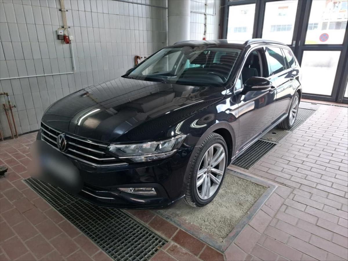 Volkswagen Passat 2,0 TAŽNÉ,KAMERA,APP-CONNECT