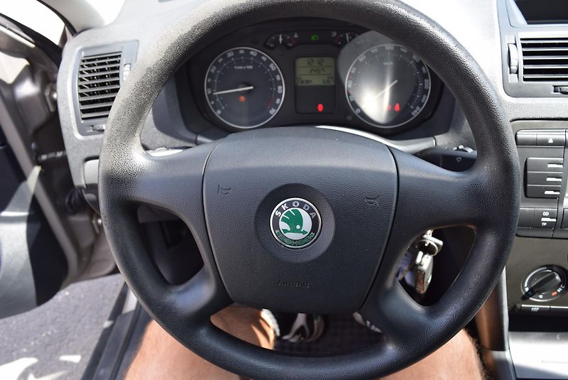 Škoda Octavia (2007) 1.6MPI 75kw CLASSIC KLIMA  - fotka 24 z 38