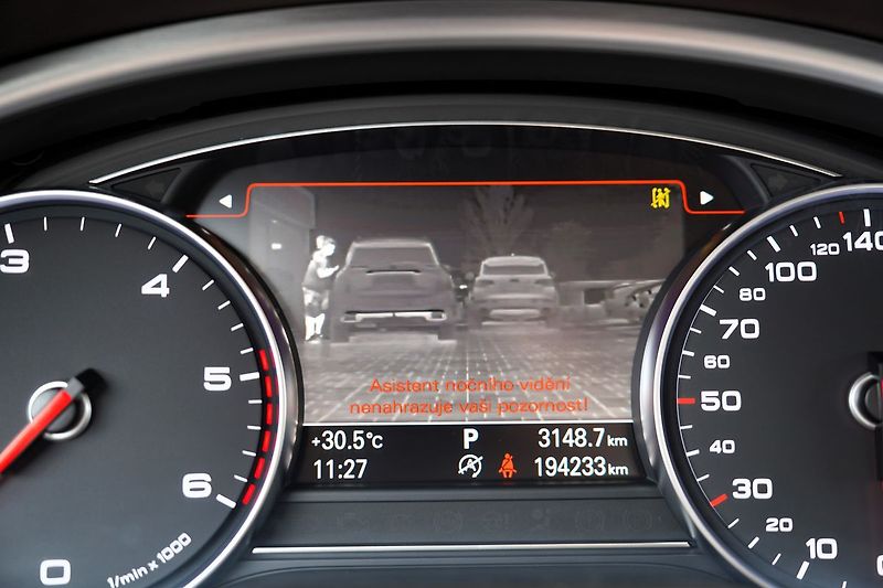 Audi A8 3.0 TDI Quattro/Tiptr./Matrix/ - fotka 36 z 50