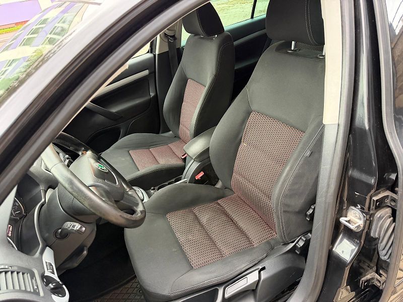 Škoda Octavia 1,6 TDi 77 kW / servis  - fotka 11 z 34