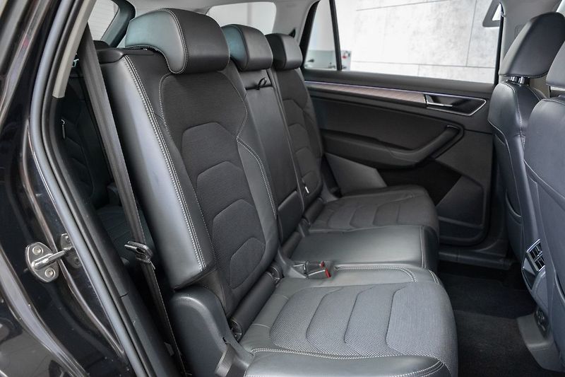 Škoda Kodiaq 2.0 TDI DSG*4X4*7.MÍST*ACC*DPH - fotka 16 z 46