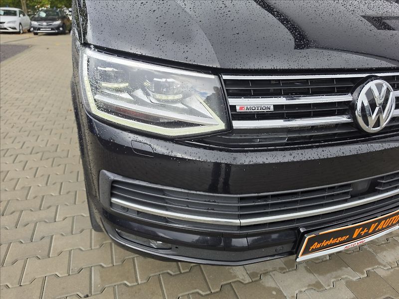 Volkswagen Multivan 2,0 TDi DSG BULLI KŮŽE 7 míst - fotka 41 z 50