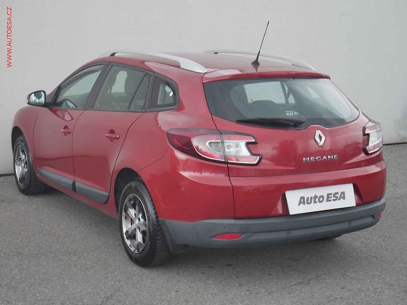 Renault Mégane (2010) 1.6i, ČR, autoAC, temp - fotka 6 z 15