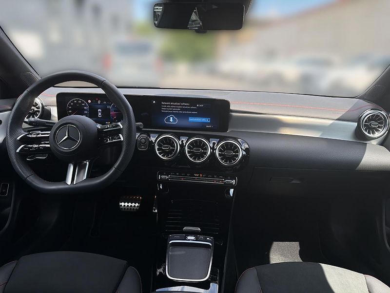 Mercedes-Benz CLA 200d kupé - fotka 11 z 17