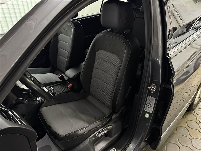 Volkswagen Tiguan Allspace 2.0TSI  4MOTION R-LINE 67KM! - fotka 33 z 48
