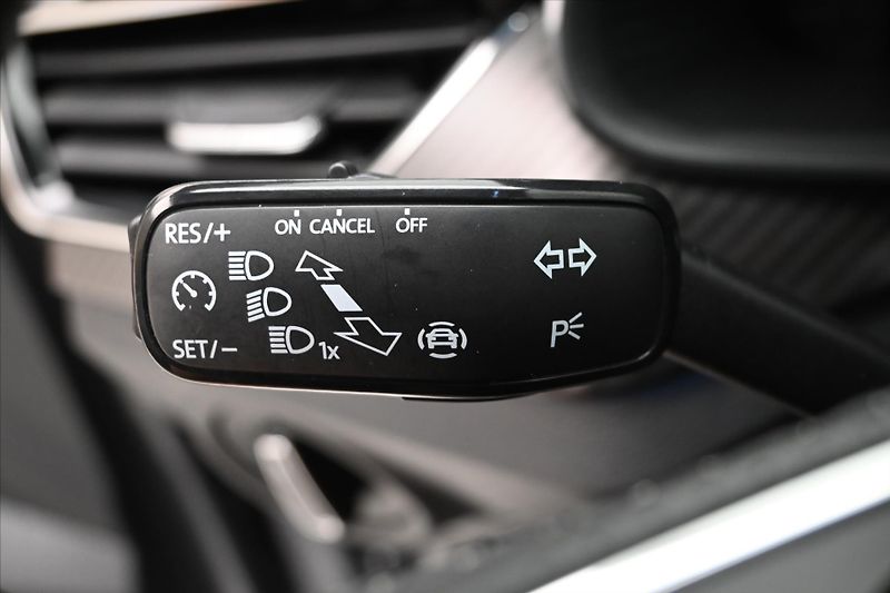 Škoda Kamiq 1,0 TSI 81 kW MONTE CARLO Záru - fotka 23 z 30